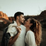 برنامه های دوستیابی بین المللی از کجا دانلود کنم؟